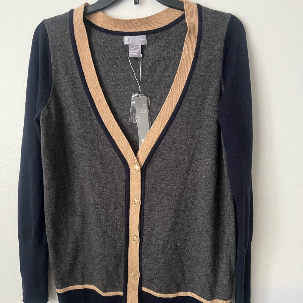 JCP Wool Cardigan Sweater V-Neck Lightweight Academia Preppy Teacher New Medium